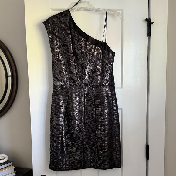 ABS Allen Schwartz Dresses & Skirts - ABS Allen Schwartz Black Mini Dress One Shoulder Silver Metallic Cocktail Sz 6